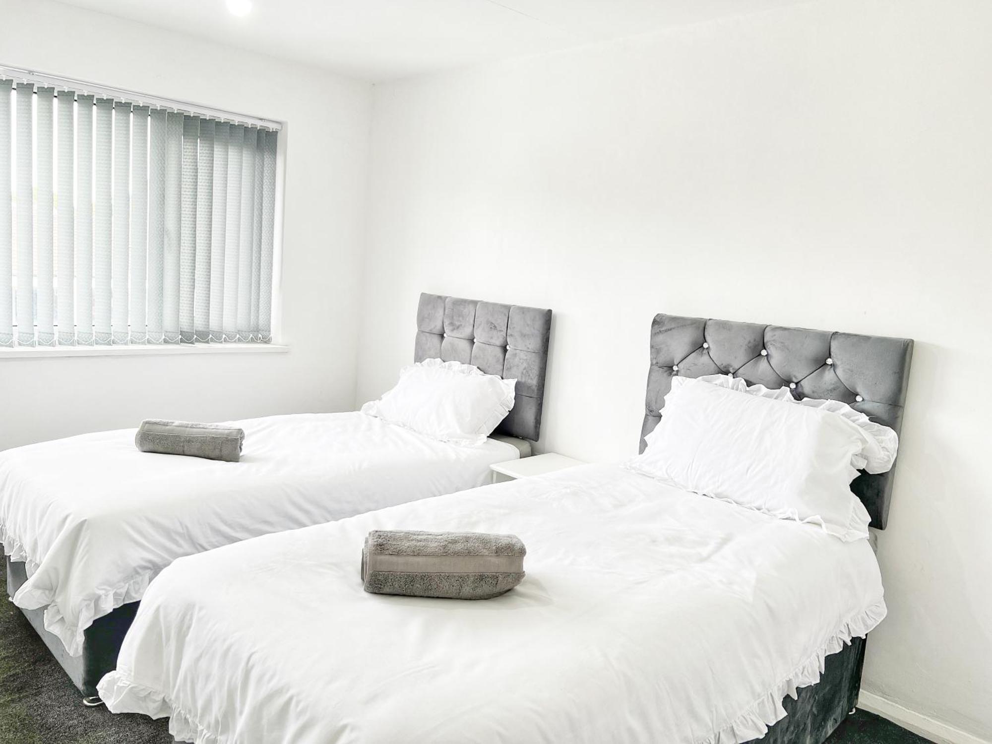 Rusholme Apartment - Sleeps 4 Manchester Ngoại thất bức ảnh